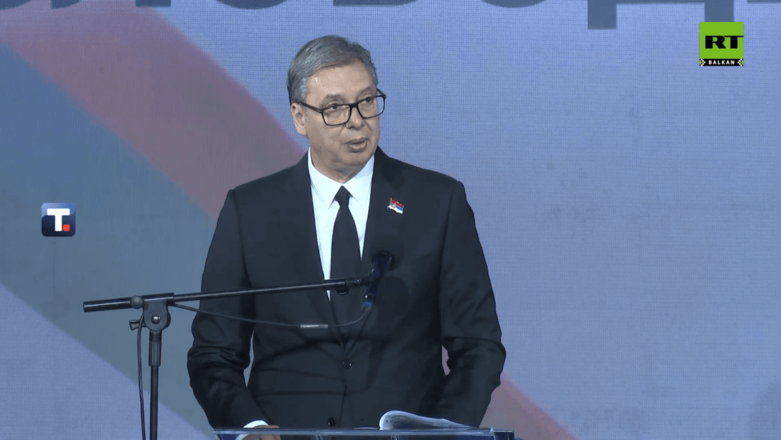 Dodeljena odlikovanja: Vučić — „Danas slavimo naše uskrsnuće i slobodu“