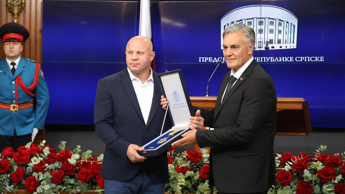 Siniša Karan Uručio Orden Fjodoru Jemeljanenku: Orden Časti Sa Zlatnim Zracima